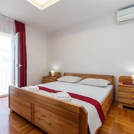 Buenavista House Trogir Hotel 3*