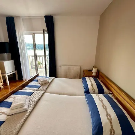 Buenavista House Trogir 3* Mastrinka